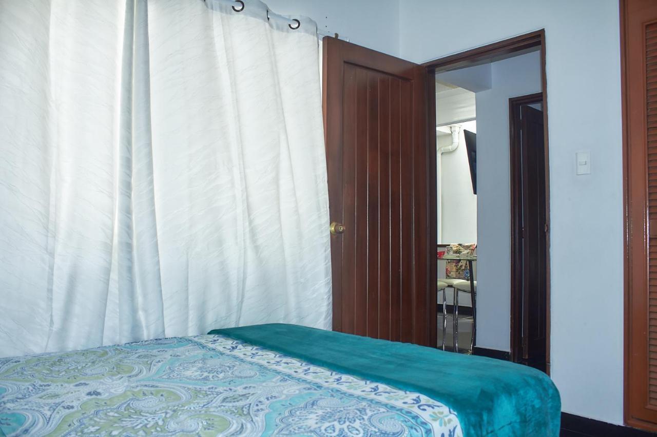 Cozy Apartment Excellent Location, Air Conditioning Кали Экстерьер фото